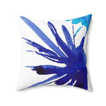 Coussin Carré Décoratif Bleuets Electriques — Minimal Bleu Brushstroke Accent - Laure Leprince - Artiste Peintre