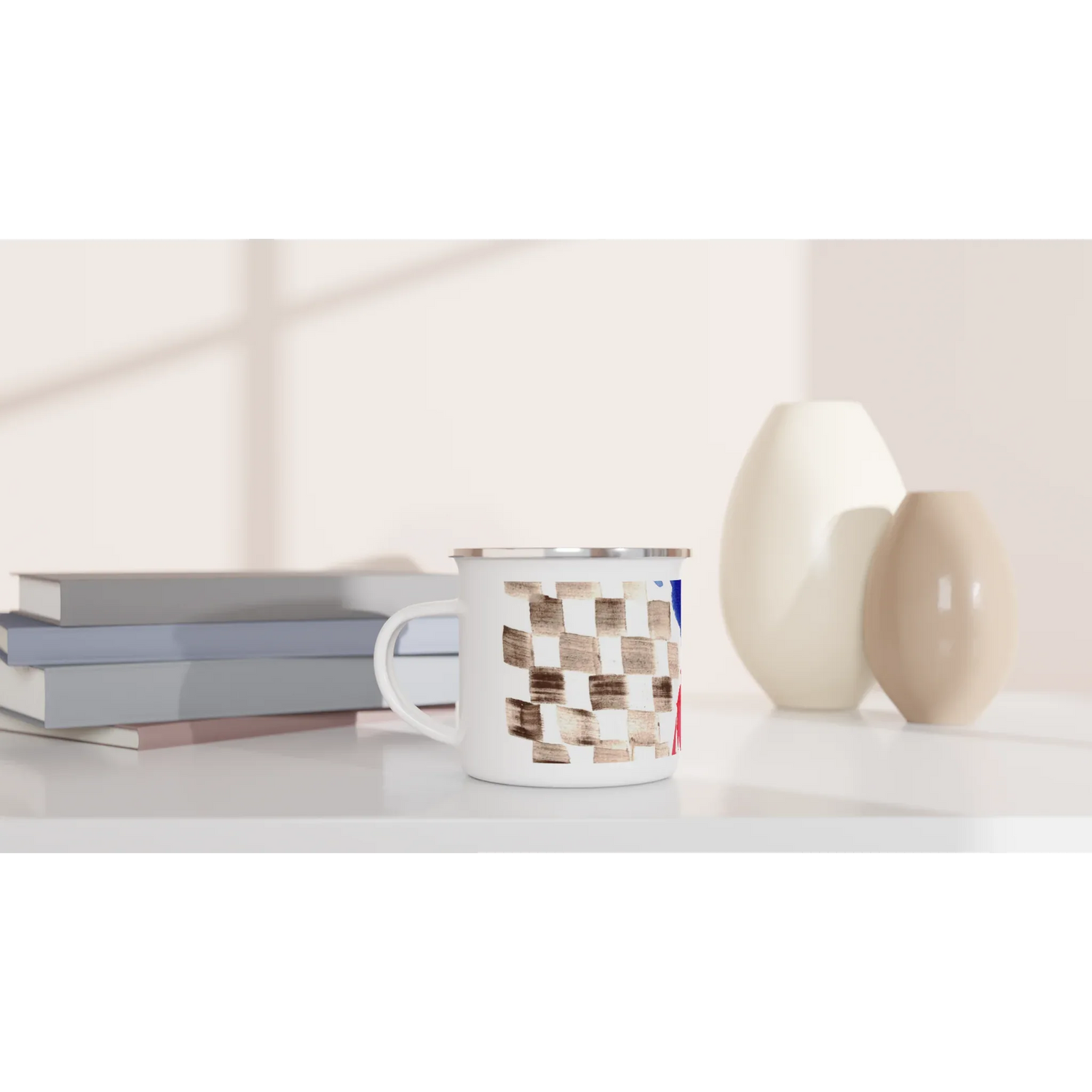 Mug en émail blanc 35 cl damier– Léger, vintage et résistant - Laure Leprince - Artiste Peintre