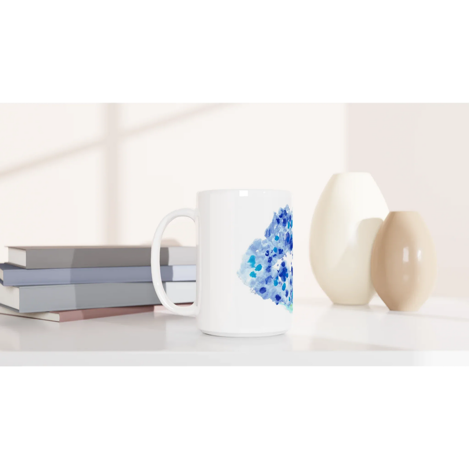 Mug en céramique blanche 44 cl Hortensia Celeste – Grand format, design et qualité durable - Laure Leprince - Artiste Peintre