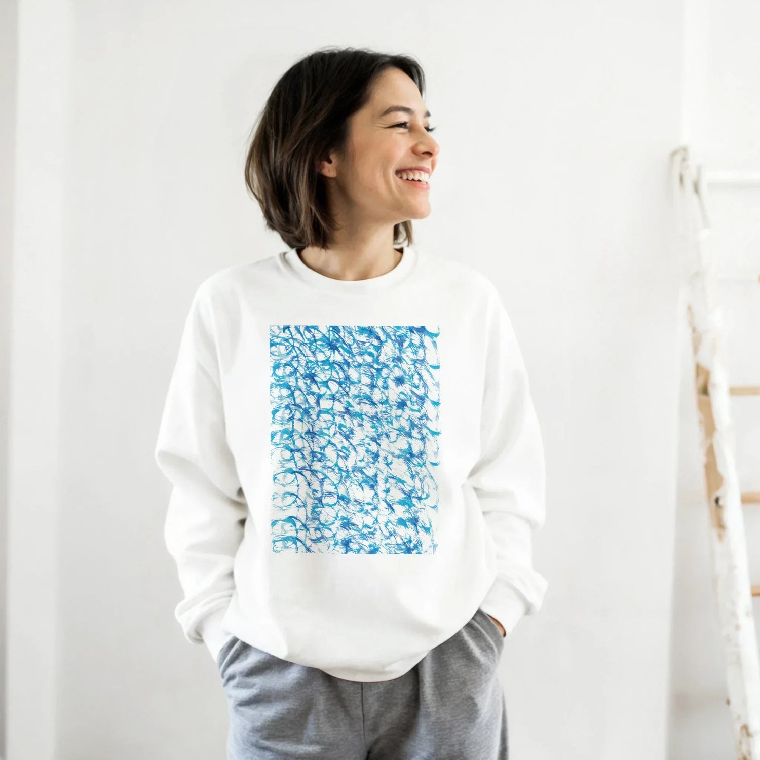 Sweatshirt Unisexe Classique Blue Waves– Impression Artistique Multicolore - Laure Leprince - Artiste Peintre