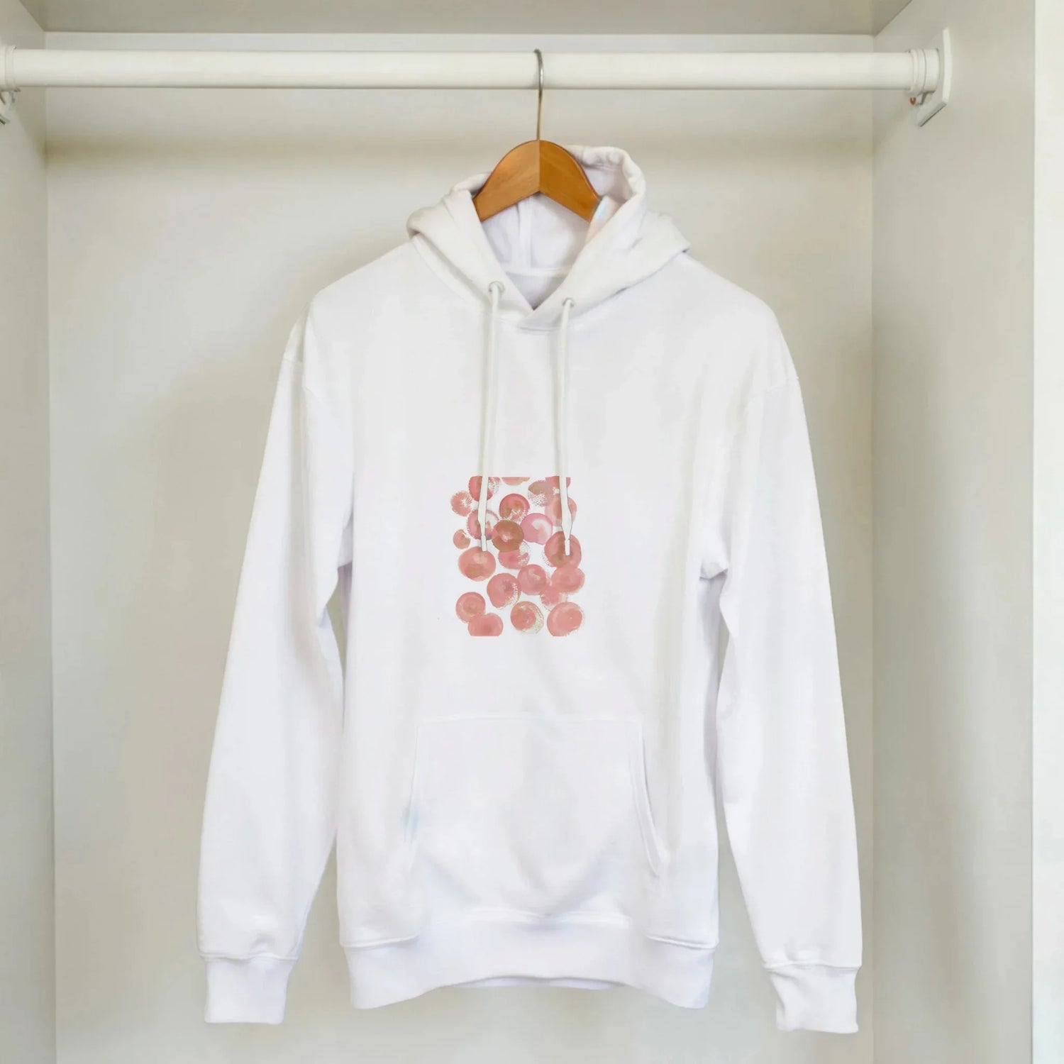 Sweat à capuche unisexe artistique Rosée Pétale| Gildan® 18500 White - Laure Leprince - Artiste Peintre