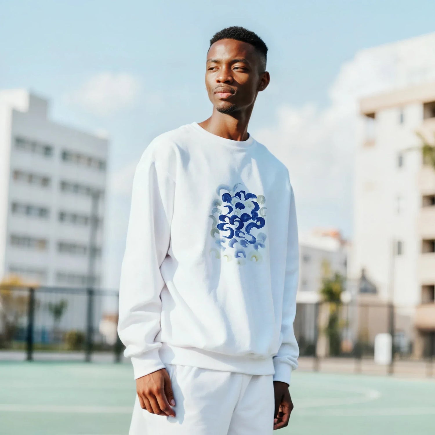 Sweatshirt Unisexe Classique Blue Swirls – Impression Artistique Multicolore - Laure Leprince - Artiste Peintre