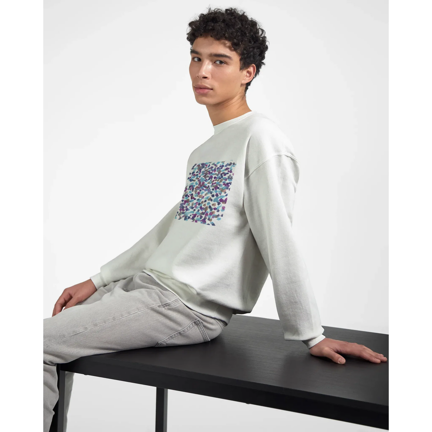 Sweatshirt Unisexe Classique Fragments Indigo – Impression Artistique Multicolore | Premium Cotton Blend - Laure Leprince - Artiste Peintre