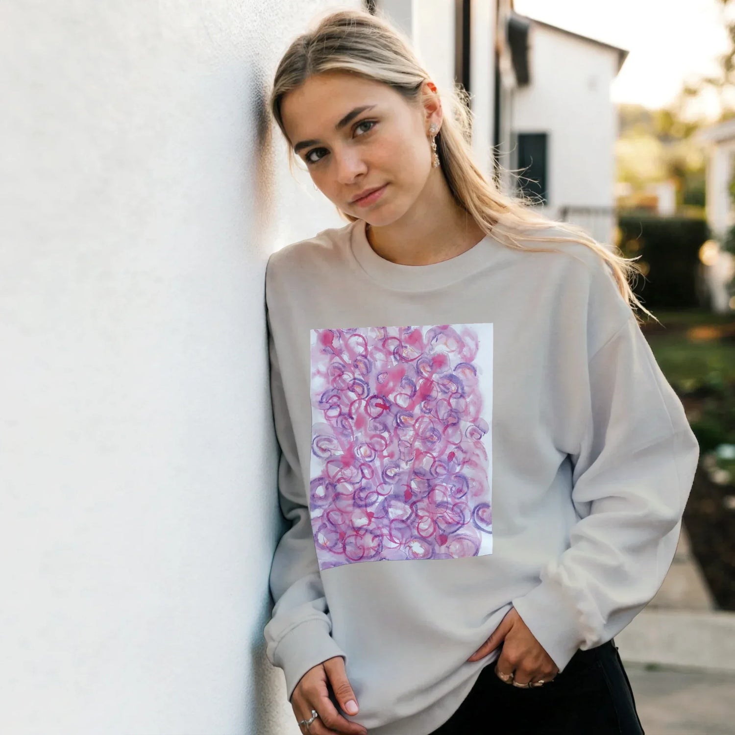 Sweatshirt Unisexe Classique Floraison intime– Impression Artistique Multicolore - Laure Leprince - Artiste Peintre