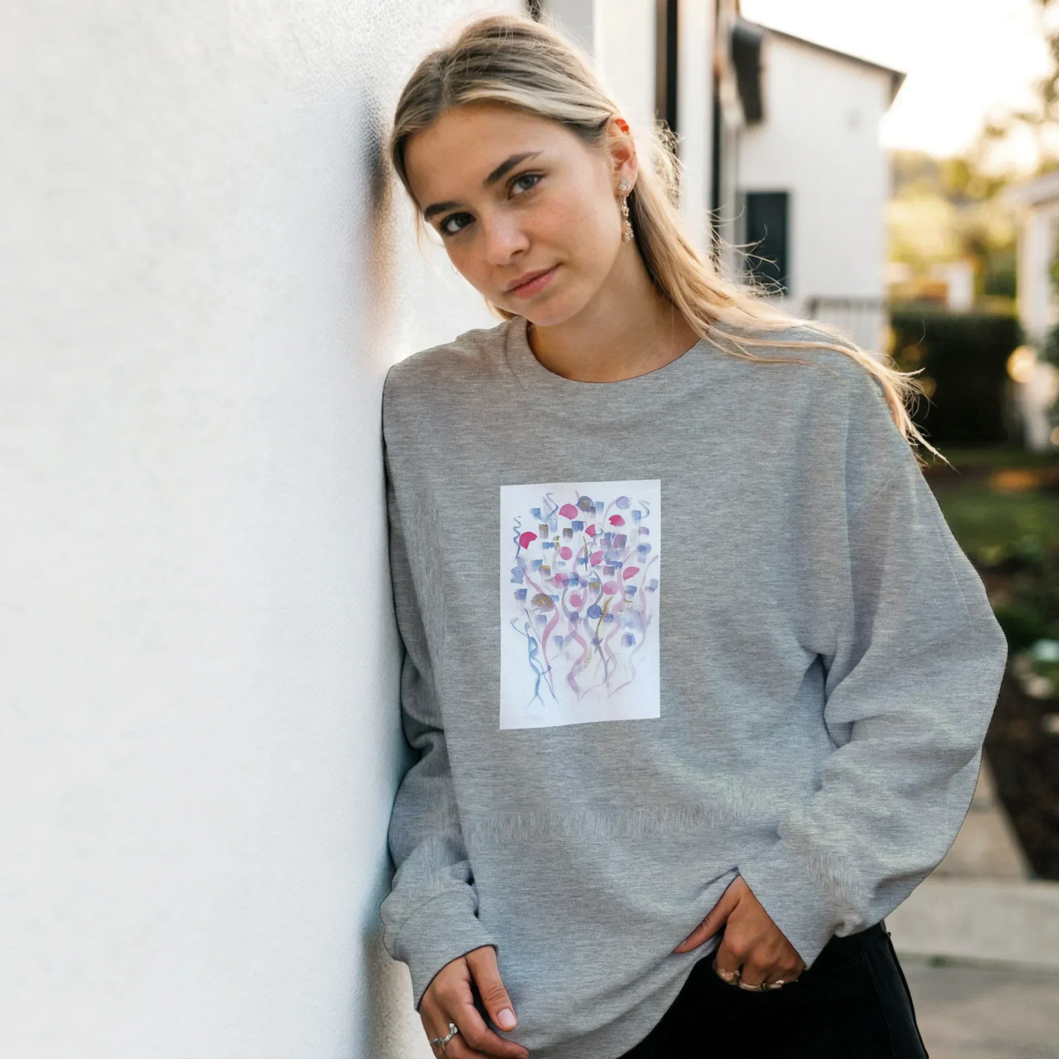 Sweatshirt Unisexe Classique Petal Drift – Impression Artistique Multicolore - Laure Leprince - Artiste Peintre