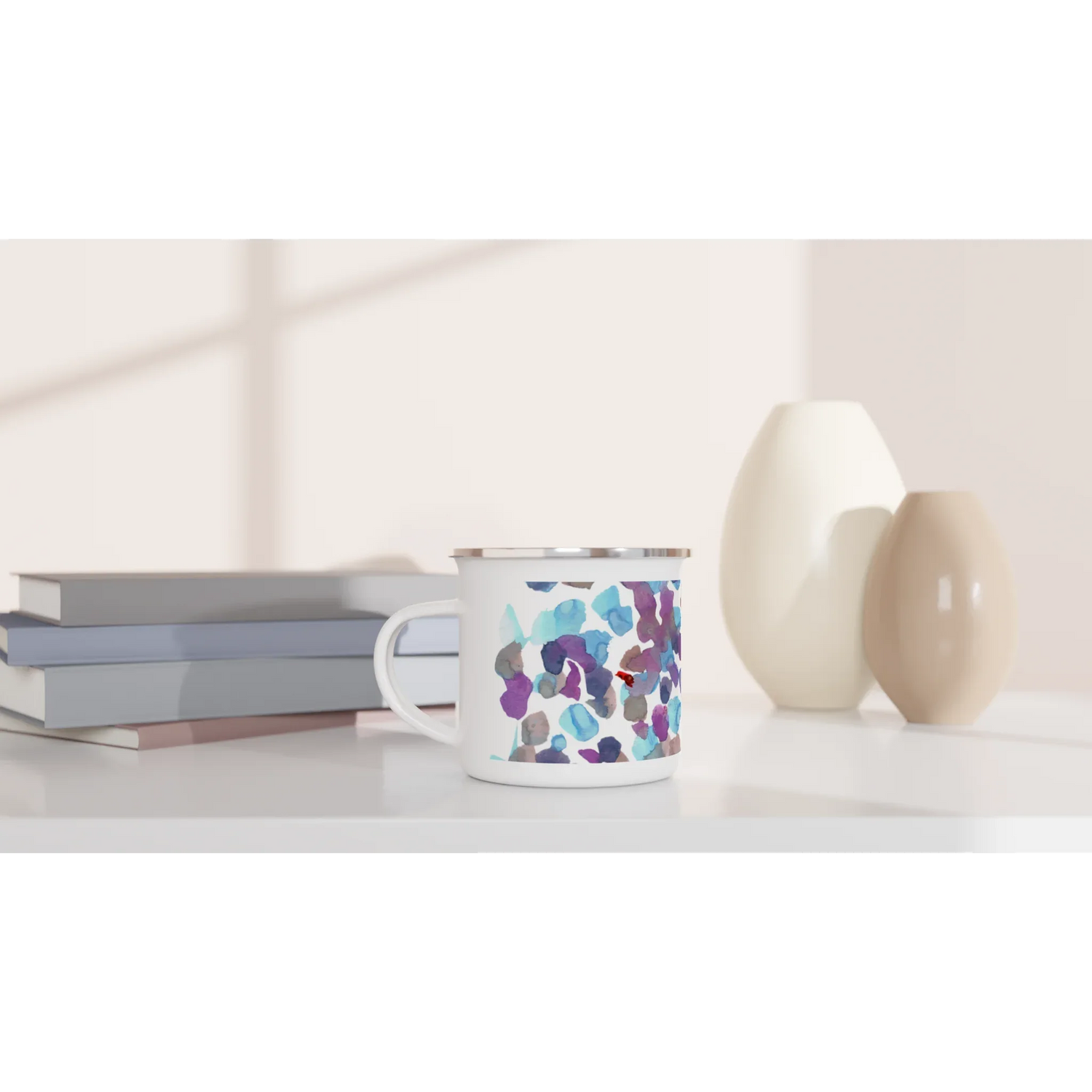 Mug en émail blanc 35 cl Fragments indigo – Léger, vintage et résistant - Laure Leprince - Artiste Peintre